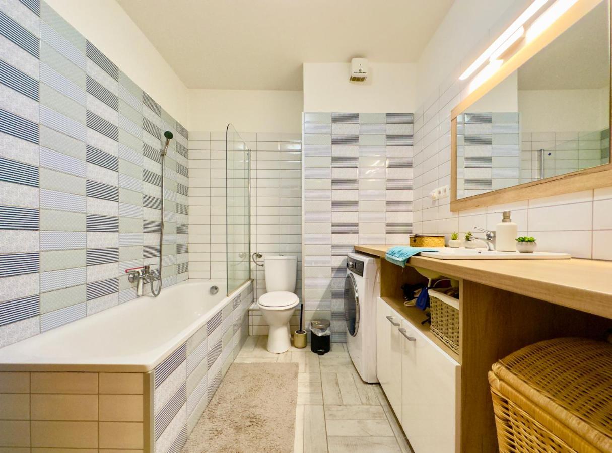Corvin City Apartment - Free Parking- Budapest Exterior foto